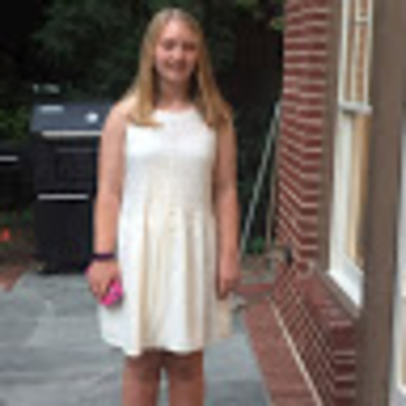 Meet your Posher, Lilly - Picture 1 of 1